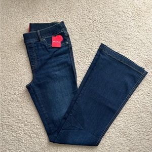 NWT Spanx flare jeans, size Medium. Non-smoking home.
